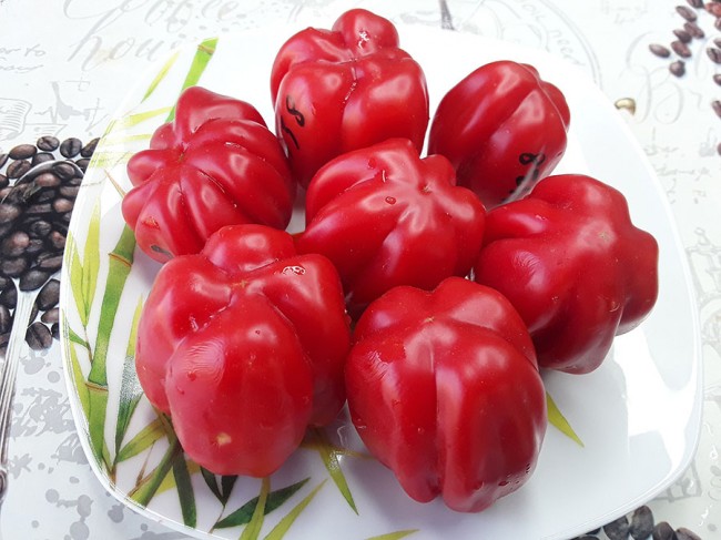 Семена: Томат Розовая клубника /Fragola rosata/ Семена: Томат Розовая клубника /Fragola rosata/